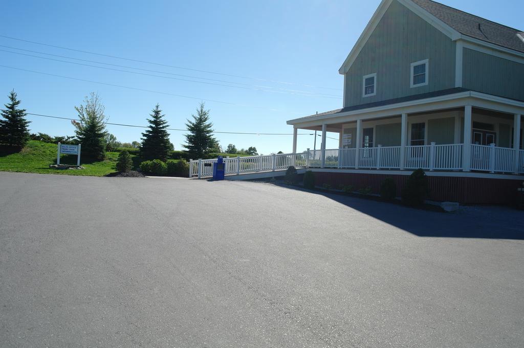 Sandbanks Summer Village Cottages Cherry Valley Luaran gambar